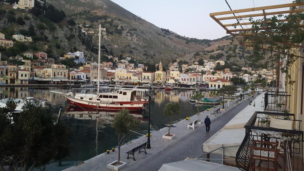 Symi Blue Port Apartment Exteriör bild