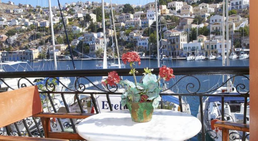 Symi Blue Port Apartment Exteriör bild