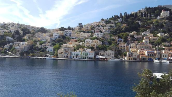 Symi Blue Port Apartment Exteriör bild