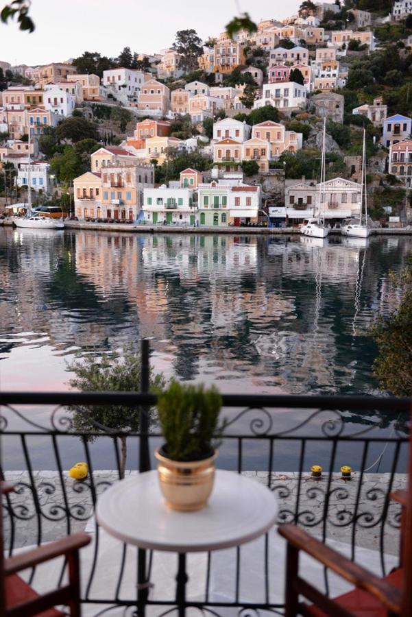 Symi Blue Port Apartment Exteriör bild